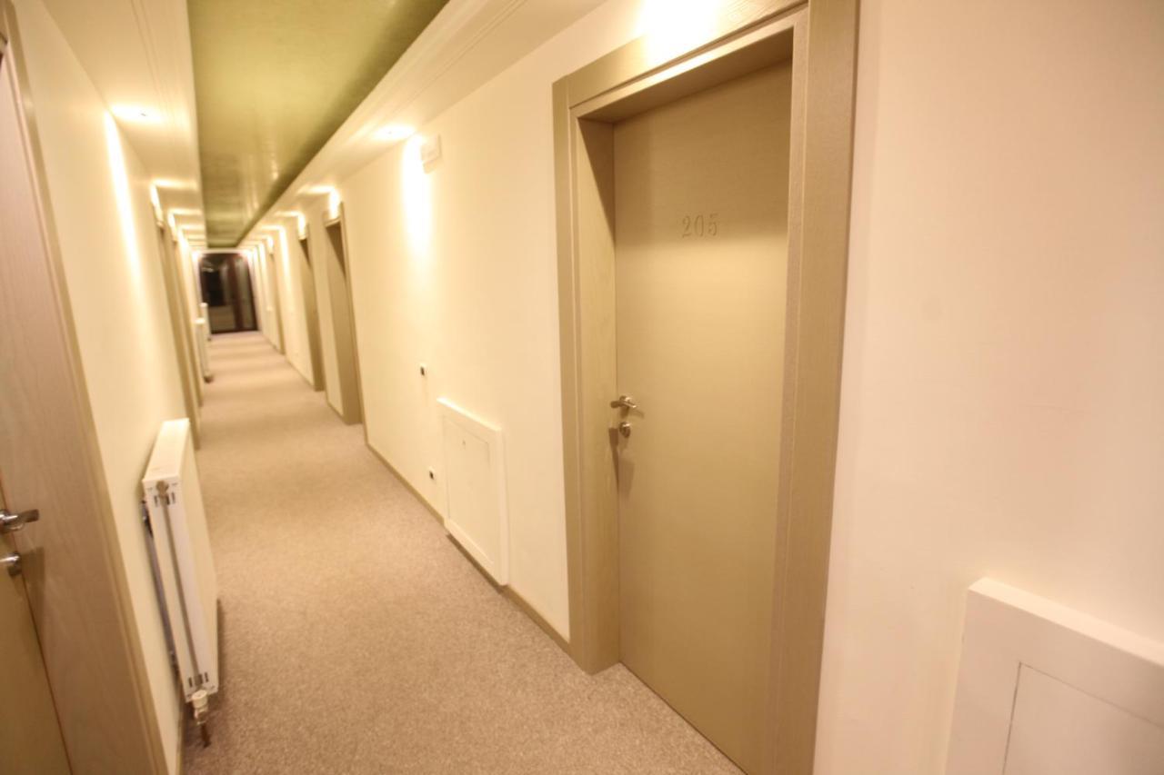 Alpin Llogara Hotel 4*