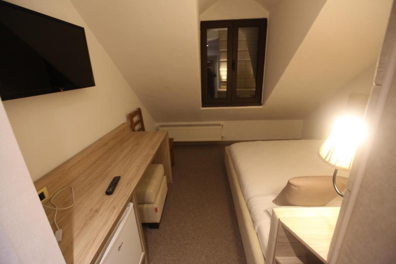 Alpin Llogara Hotel 4*