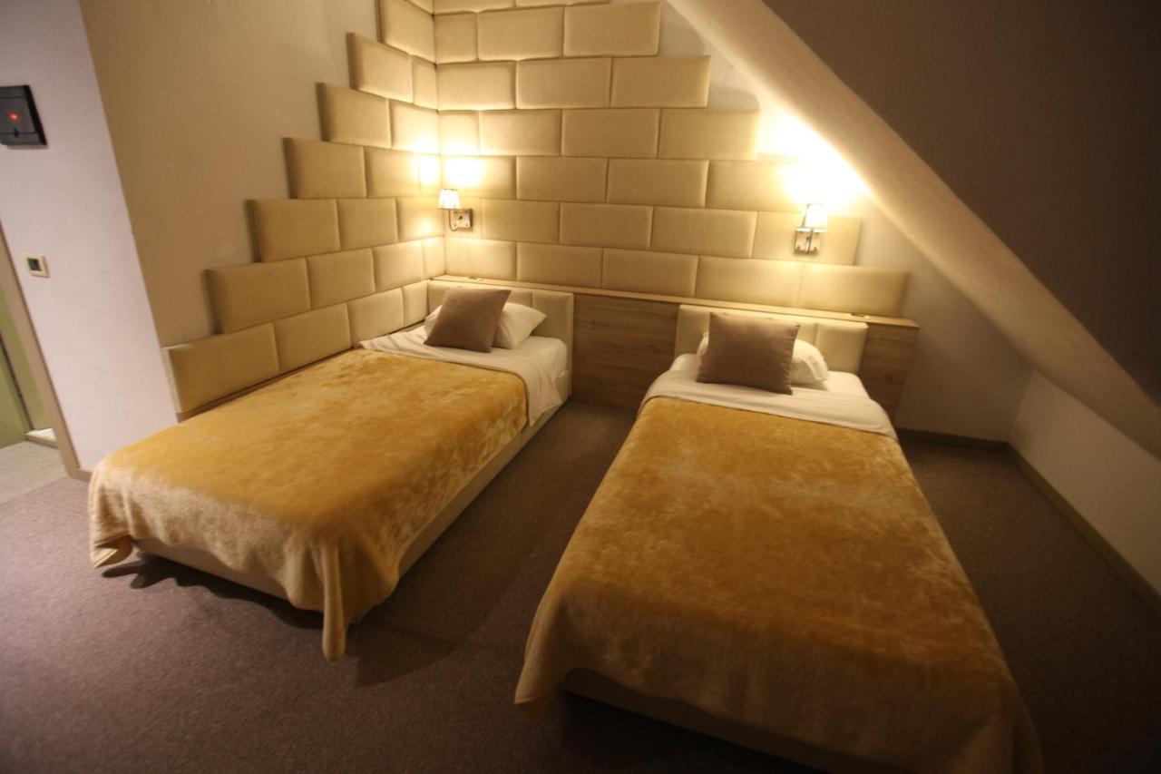 Alpin Llogara Hotel 4*