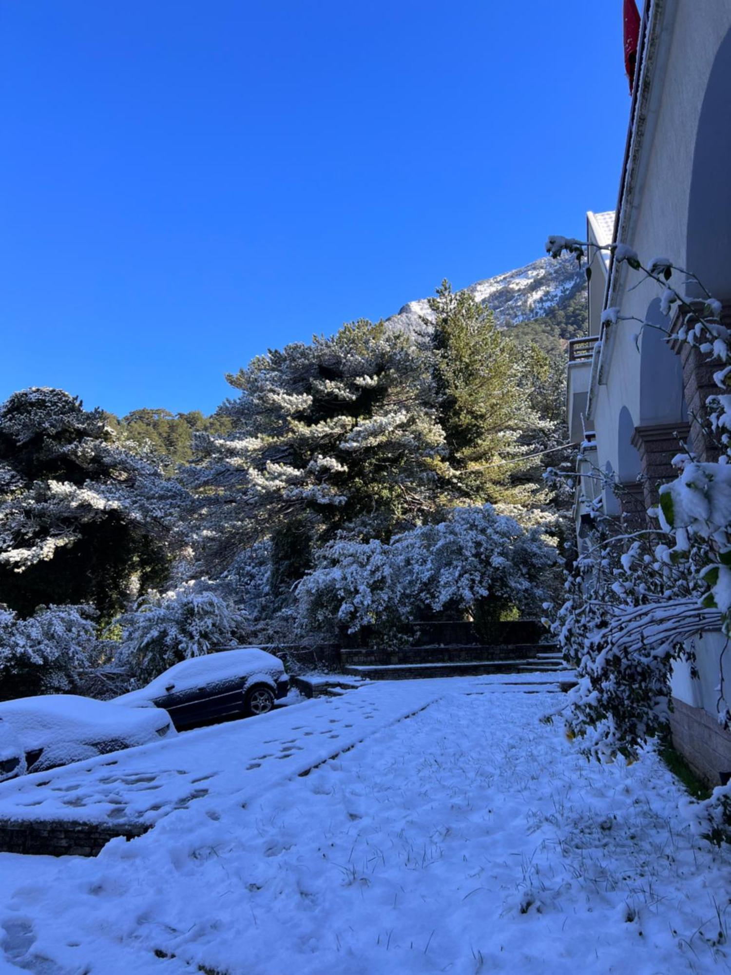 Alpin Llogara Hotel 4*